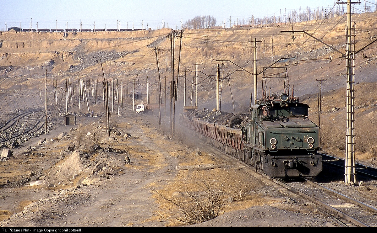 不常見的運煤電力機(jī)車